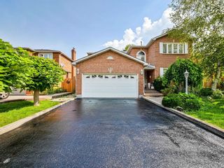Photo 3: 452 Hedgerow Lane in Oakville: Iroquois Ridge North House (2-Storey) for sale : MLS®# W5355306