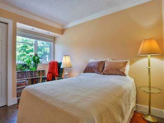 Photo 9: 7959 WOODHURST Drive in Burnaby: Forest Hills BN House for sale in "FOREST HILL" (Burnaby North)  : MLS®# V1133720