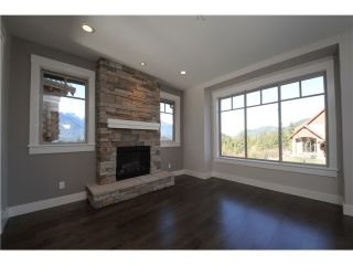 Photo 6: 40880 THE CRESCENT in Squamish: Garibaldi Highlands House for sale in "UNIVERSITY HEIGHTS" : MLS®# V978281