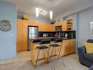 Photo 9: 214 69 SPRINGBOROUGH Court SW in Calgary: Springbank Hill Apartment for sale : MLS®# C4273218