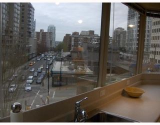 Photo 8: 304 1177 HORNBY Street in Vancouver: Downtown VW Condo for sale in "London Place" (Vancouver West)  : MLS®# V762388
