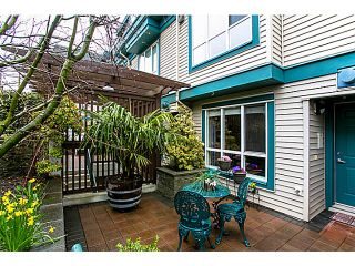 Photo 1: 14 288 ST DAVIDS Avenue in North Vancouver: Lower Lonsdale Townhouse for sale in "ST DAVIDS LANDING" : MLS®# V1055274