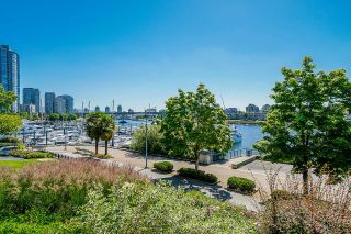 Photo 29: 112 1288 MARINASIDE Crescent in Vancouver: Yaletown Townhouse for sale in "Crestmark 1" (Vancouver West)  : MLS®# R2637522