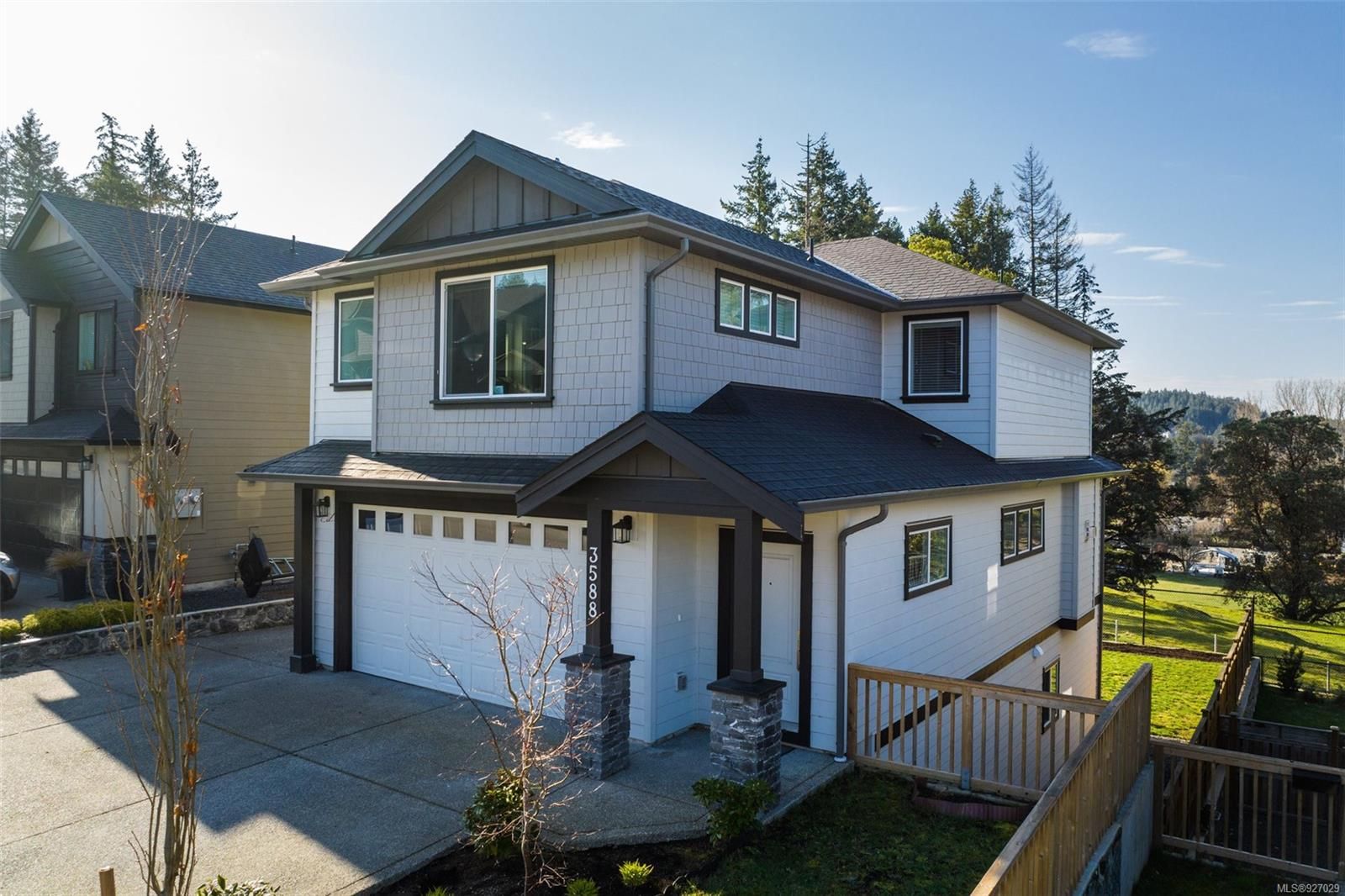 Main Photo: 3588 Honeycrisp Ave in Langford: La Happy Valley House for sale : MLS®# 927029