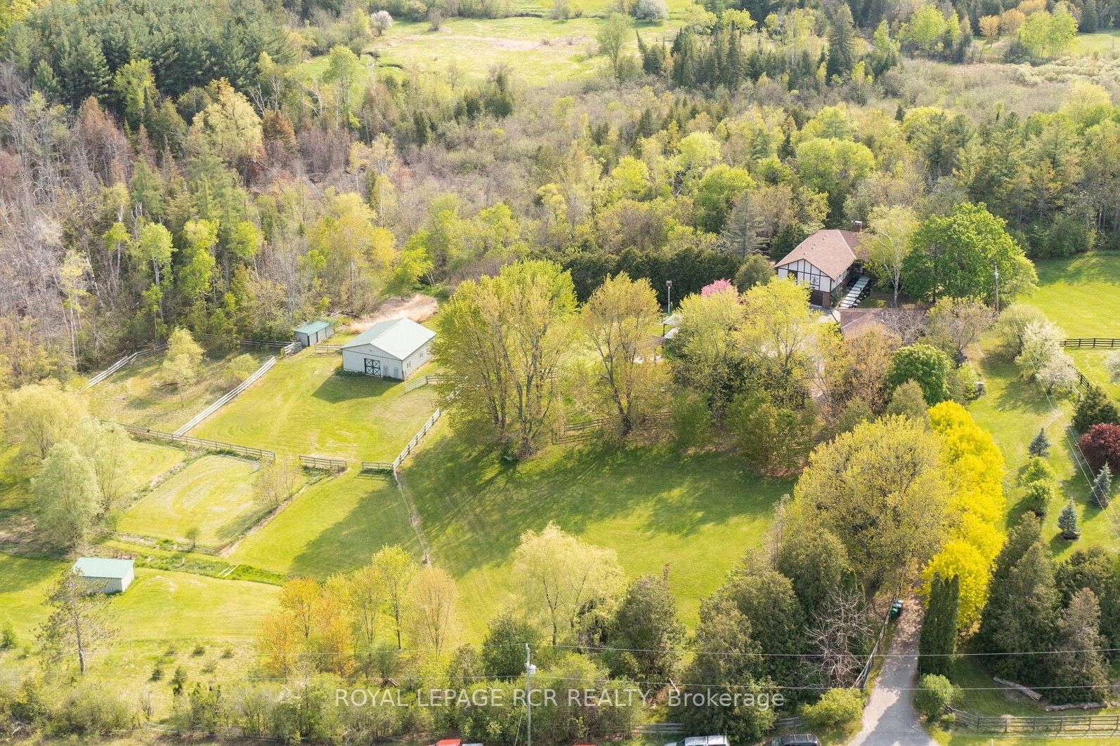 Main Photo: 14902 Mount Pleasant Road in Caledon: Rural Caledon House (Bungalow-Raised) for sale : MLS®# W6033788