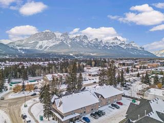 Photo 2: 110 115 Kananaskis Way: Canmore Row/Townhouse for sale : MLS®# A2033982