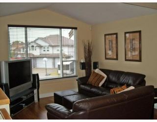 Photo 2: 23733 115TH Avenue in Maple_Ridge: Cottonwood MR House for sale (Maple Ridge)  : MLS®# V754102