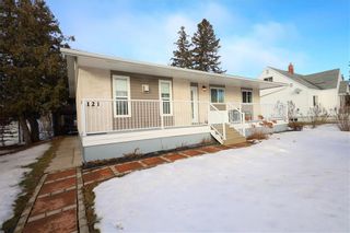 Photo 1: 121 Dominion Street in Emerson: House for sale : MLS®# 202402304