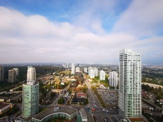 Photo 4: 3904 6000 MCKAY Avenue in Burnaby: Metrotown Condo for sale in "STATION SQUARE 6" (Burnaby South)  : MLS®# R2810743