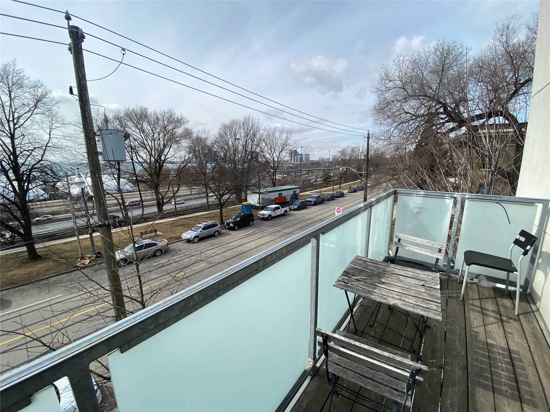 Main Photo: 307 1 Triller Avenue in Toronto: South Parkdale Condo for lease (Toronto W01)  : MLS®# W5531265