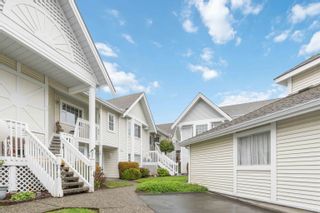 Photo 3: 910 9143 154 Street in Surrey: Fleetwood Tynehead Townhouse for sale in "Lexington Square" : MLS®# R2874673