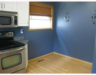 Photo 5: Great 3 Bedroom home with a ton of upgrades!