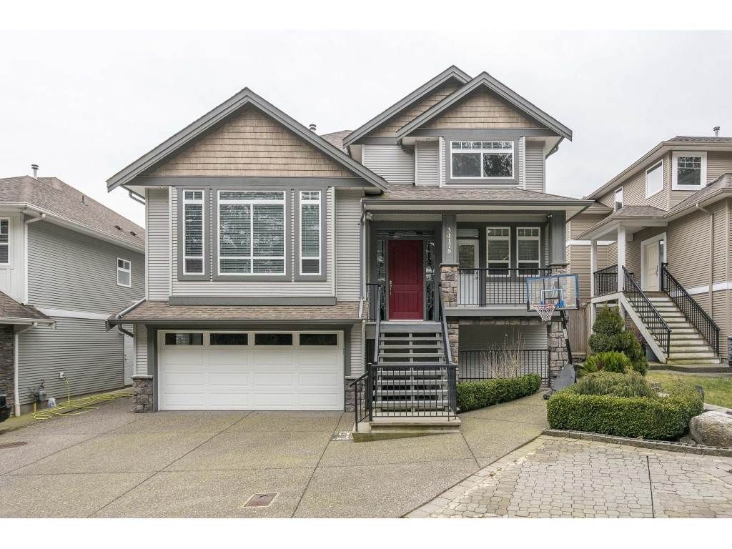 Main Photo: 34178 AMBLEWOOD Place in Abbotsford: Poplar House for sale : MLS®# R2536611