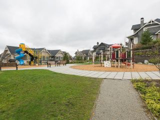Photo 18: 184 3105 DAYANEE SPRINGS Boulevard in Coquitlam: Westwood Plateau Townhouse for sale in "DAYANEE SPRIGS" : MLS®# V1057307
