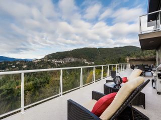 Photo 2: 5532 WESTHAVEN Road in West Vancouver: Eagle Harbour House for sale : MLS®# R2023725