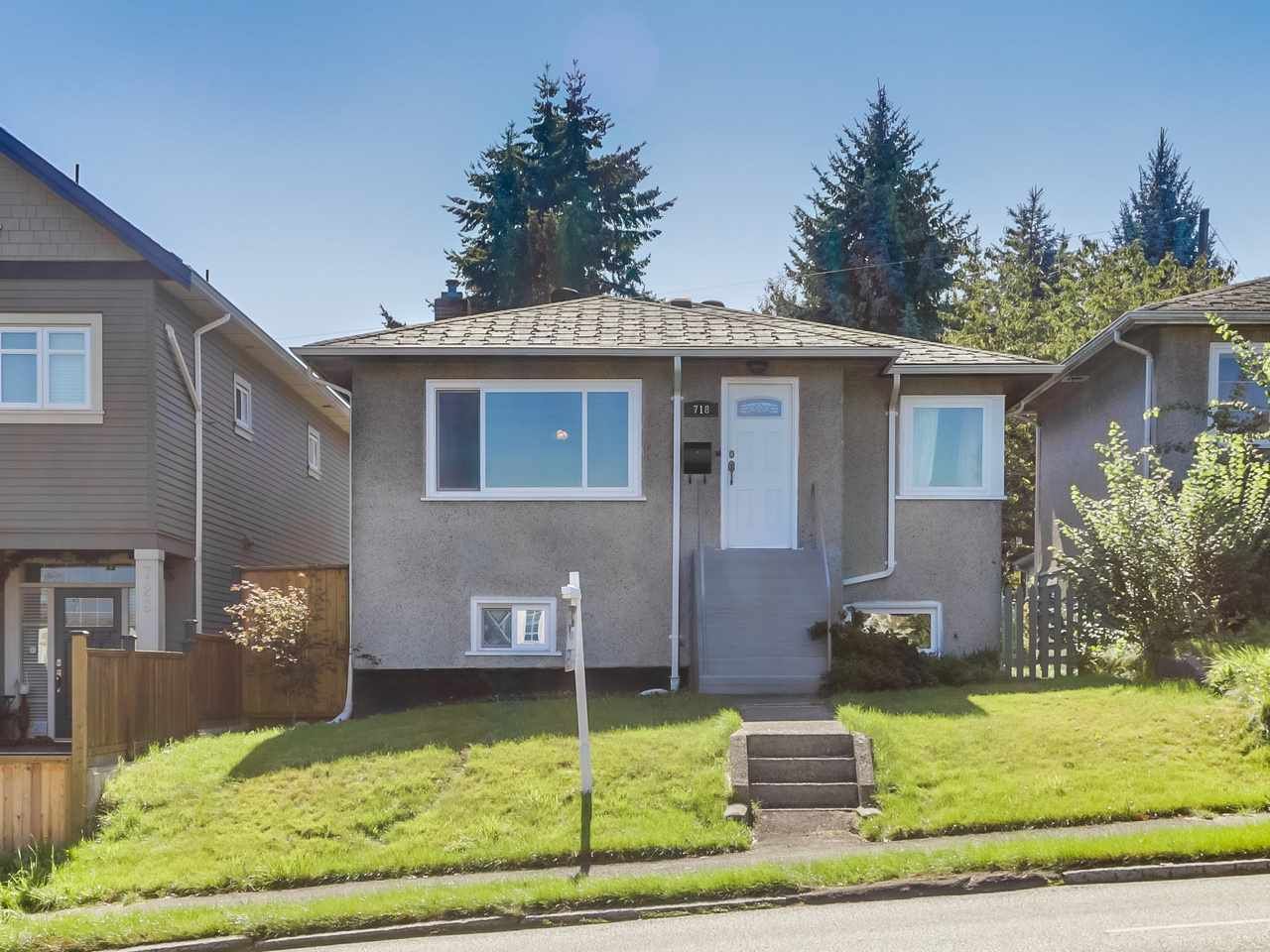 Main Photo: 718 E 12TH Avenue in Vancouver: Mount Pleasant VE House for sale (Vancouver East)  : MLS®# R2107688