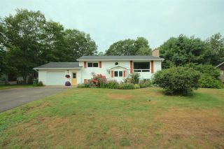 Photo 1: 351 Applecrest Drive in North Kentville: 404-Kings County Residential for sale (Annapolis Valley)  : MLS®# 202015854