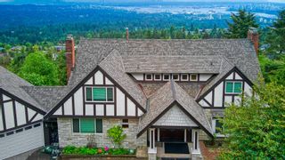 Photo 1: 1080 MILLSTREAM Road in West Vancouver: British Properties House for sale : MLS®# R2753178