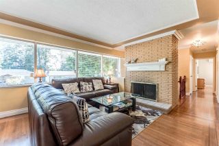 Photo 2: 518 AILSA Avenue in Port Moody: Glenayre House for sale in "COLLEGE PARK- GLENAYRE" : MLS®# R2202508