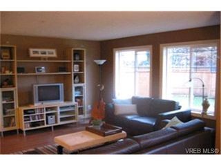 Photo 3:  in VICTORIA: VR Six Mile Row/Townhouse for sale (View Royal)  : MLS®# 420891
