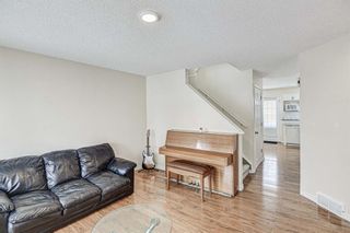 Photo 8: 20 Hidden Spring Place NW in Calgary: Hidden Valley Detached for sale : MLS®# A1205605