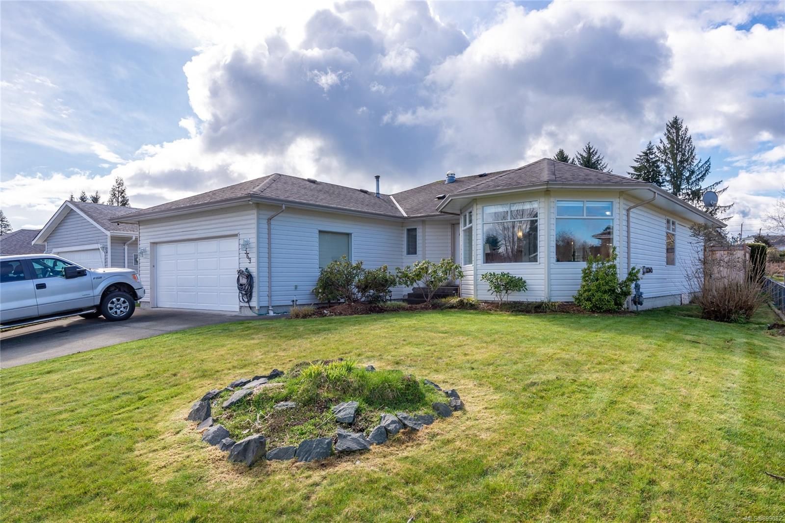 Main Photo: 569 Alexander Dr in Campbell River: CR Campbell River South House for sale : MLS®# 899082
