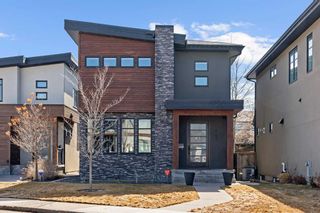 Main Photo: 2703 1 Avenue NW in Calgary: West Hillhurst Detached for sale : MLS®# A2128828