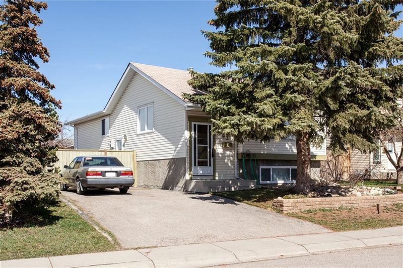 FEATURED LISTING: 93 ABERDARE Road Northeast Calgary