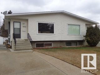 Photo 1: 7652 172 Street in Edmonton: Zone 20 House Half Duplex for sale : MLS®# E4329699