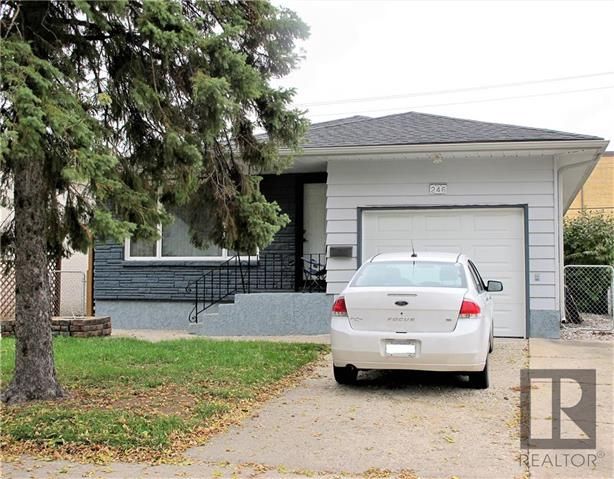Photo 2: Photos:  in Winnipeg: North Kildonan Residential for sale (3F)  : MLS®# 1827498