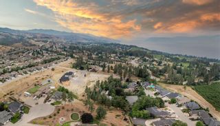 Photo 11: 527 Hawes Court, in Kelowna: House for sale : MLS®# 10245521