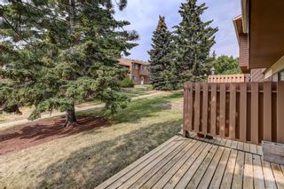 Photo 3: 12 4940 39 Avenue SW in Calgary: Glenbrook Row/Townhouse for sale : MLS®# A2001522