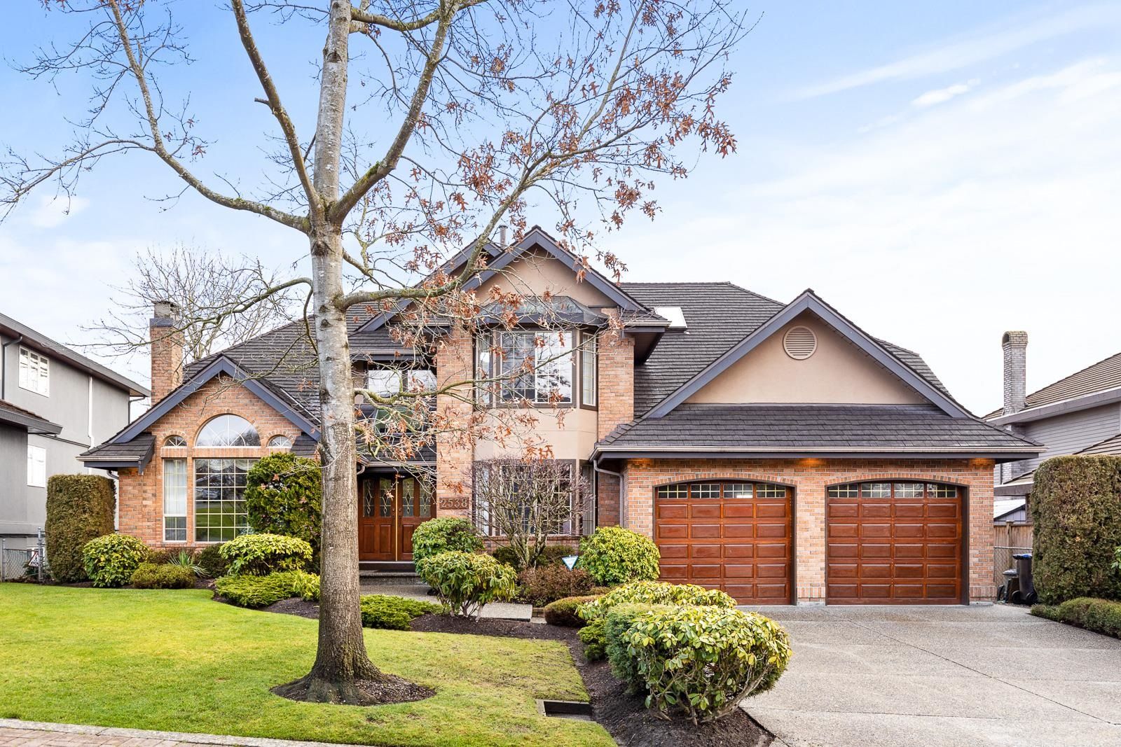 Main Photo: 2538 PALISADE Crescent in Port Coquitlam: Citadel PQ House for sale in "The Estates" : MLS®# R2754871