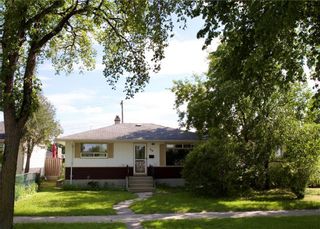 Photo 1: 718 Victoria Avenue West in Winnipeg: West Transcona Residential for sale (3L)  : MLS®# 202226940