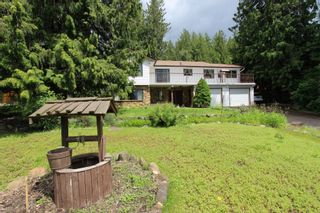 Main Photo: 6767 Squilax Anglemont Road in Magna Bay: House for sale : MLS®# 10256440