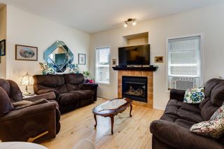 Photo 3: 738 Carriage Lane Drive: Carstairs Duplex for sale : MLS®# A1019396