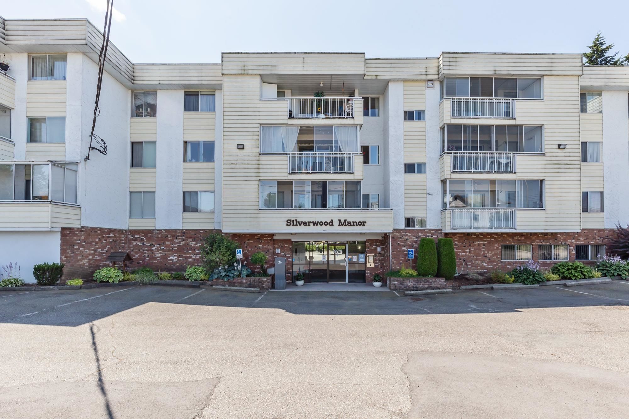 Main Photo: 106 32070 PEARDONVILLE Road in Abbotsford: Abbotsford West Condo for sale : MLS®# R2757304