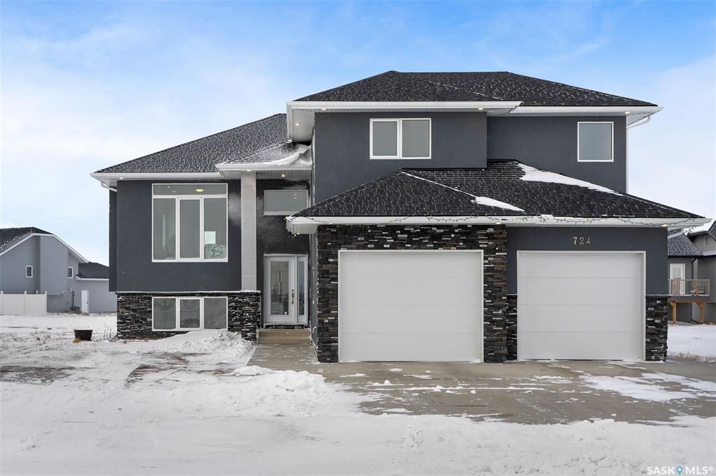 Main Photo: 724 Weir Crescent in Warman: Residential for sale : MLS®# SK955816