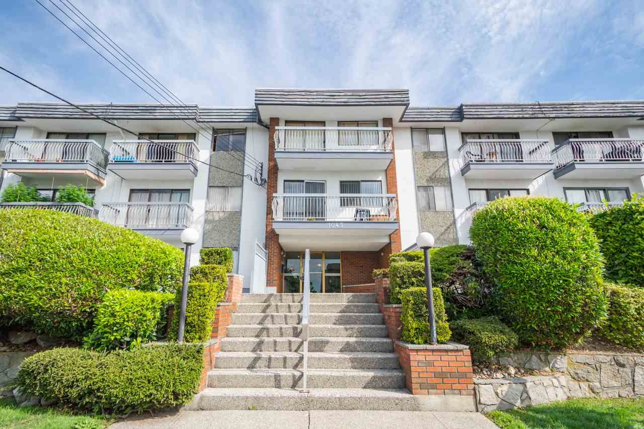 Main Photo: 202 1045 HOWIE Avenue in Coquitlam: Central Coquitlam Condo for sale : MLS®# R2396842