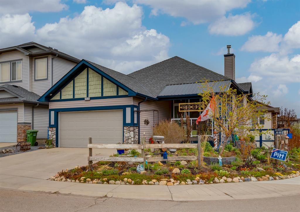 Main Photo: 2038 Luxstone Link SW: Airdrie Detached for sale : MLS®# A2048065