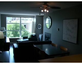 Photo 2: 201 2768 CRANBERRY Drive in Vancouver: Kitsilano Condo for sale in "ZYDECO" (Vancouver West)  : MLS®# V780798