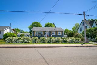 Photo 2: 40 Queen Street in Digby: Digby County Residential for sale (Annapolis Valley)  : MLS®# 202213882