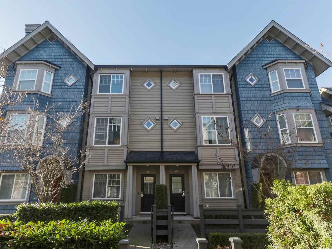 Main Photo: 27 6450 187 Street in Surrey: Cloverdale BC Townhouse for sale in "Hillcrest" (Cloverdale)  : MLS®# R2421299