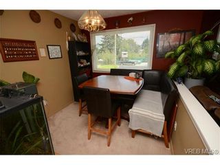 Photo 5: 735 Kelly Rd in VICTORIA: Co Hatley Park House for sale (Colwood)  : MLS®# 735095