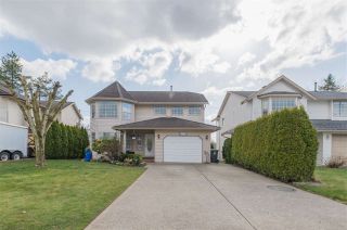 Photo 1: 27160 33 Avenue in Langley: Aldergrove Langley House for sale : MLS®# R2560280