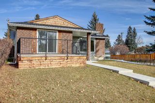 Photo 2: 2604 106 Avenue SW in Calgary: Cedarbrae Detached for sale : MLS®# A1159807