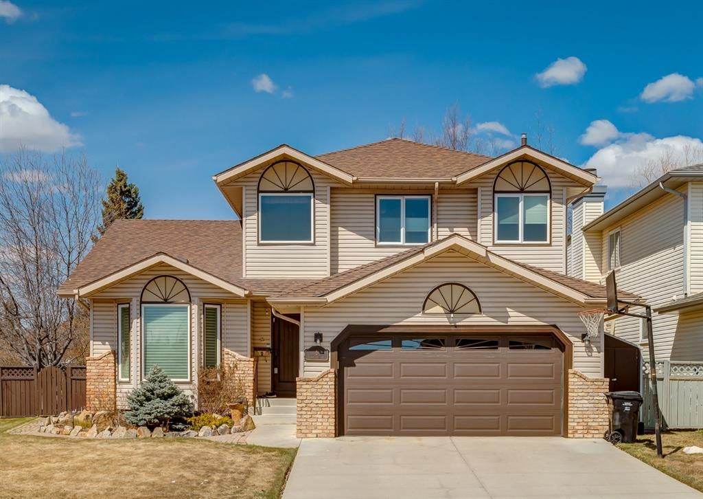 Main Photo: 5 Hawkland Crescent NW in Calgary: Hawkwood Detached for sale : MLS®# A1211608