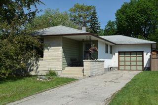 Photo 1: 30 Waterford Bay in Winnipeg: West Fort Garry Single Family Detached for sale (South Winnipeg)  : MLS®# 1520831