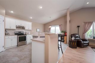 Photo 11: 123 Lindmere Drive in Winnipeg: Linden Woods Residential for sale (1M)  : MLS®# 202219020