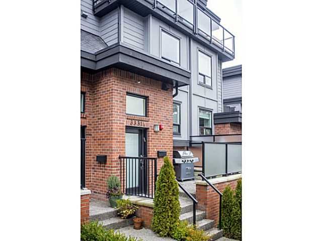 Main Photo: 3331 WINDSOR ST in Vancouver: Fraser VE Townhouse for sale in "THE NINE" (Vancouver East)  : MLS®# V1043516